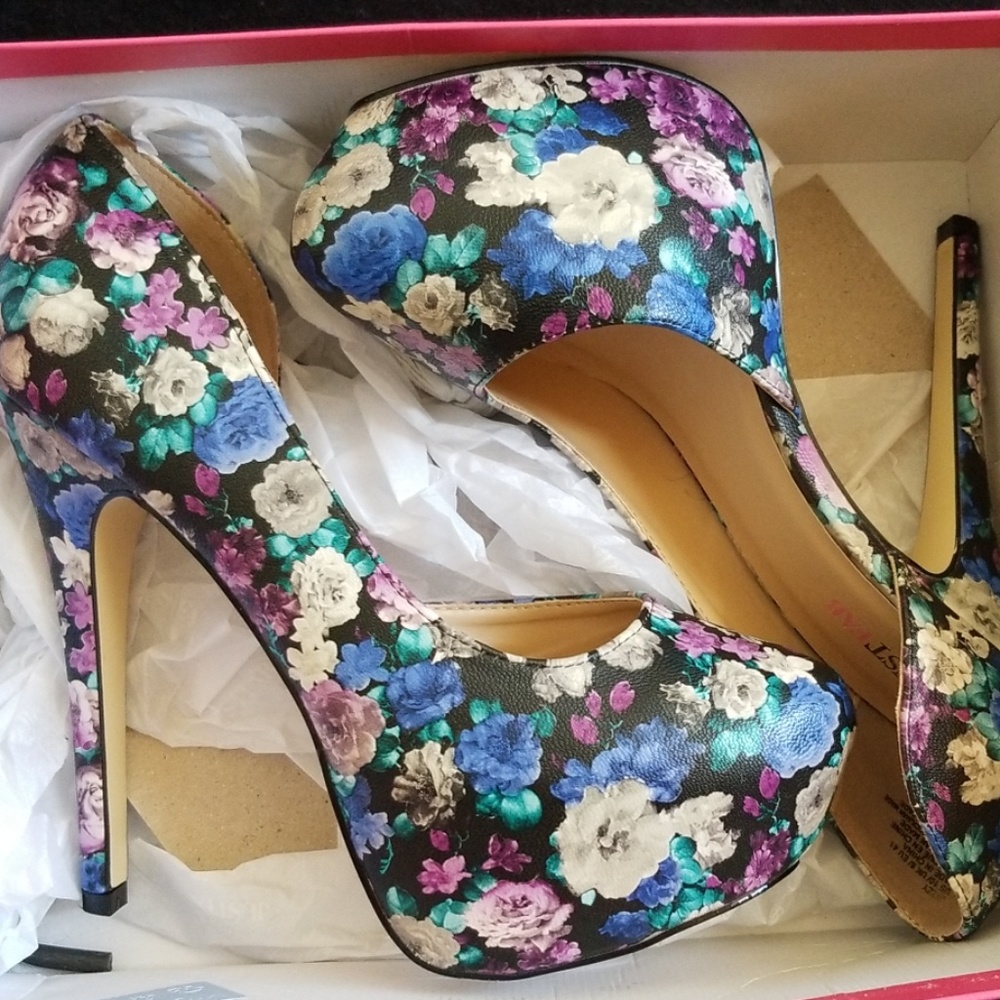 Floral heels